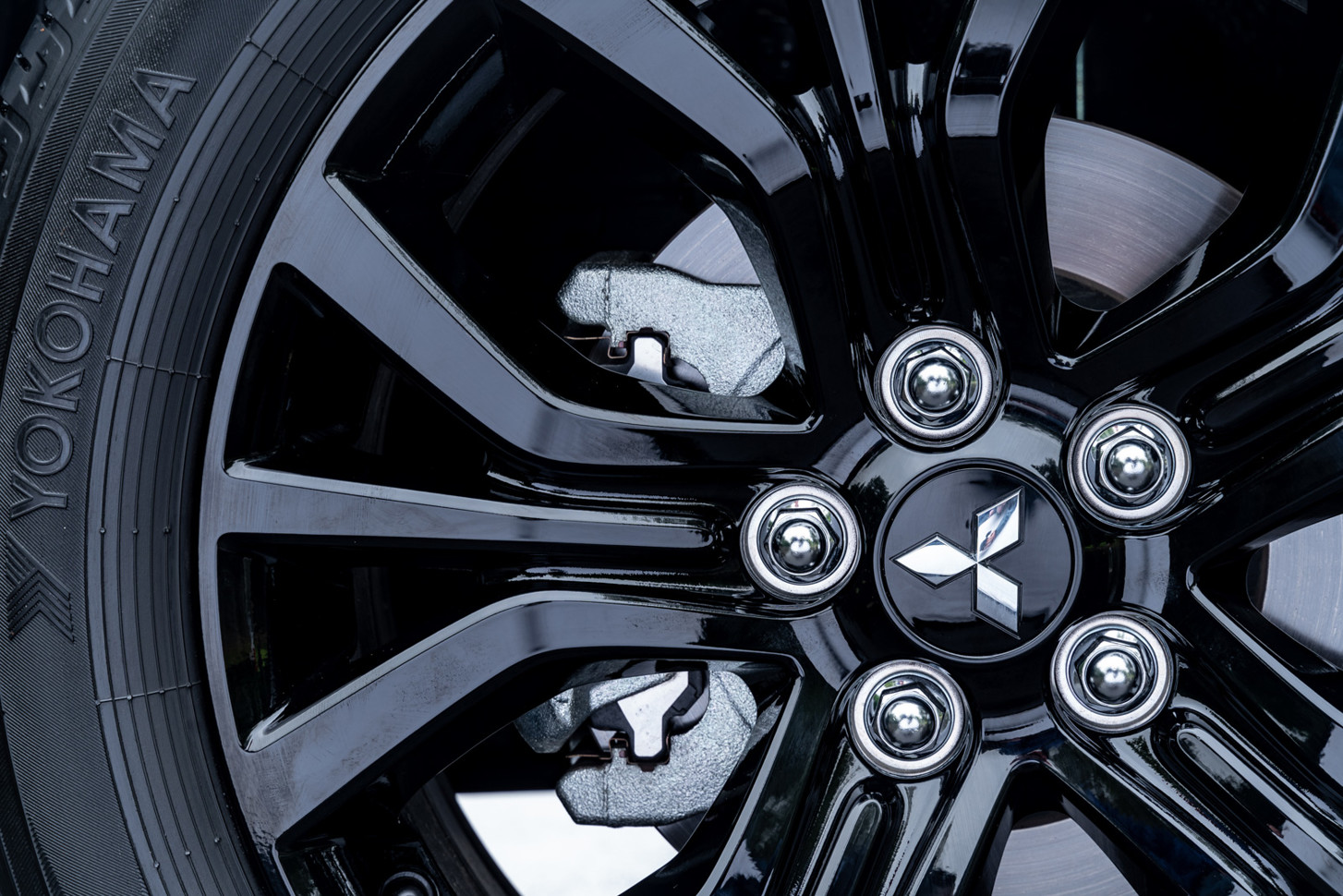 Обновленный Mitsubishi Outlander Обновленный Mitsubishi Outlander