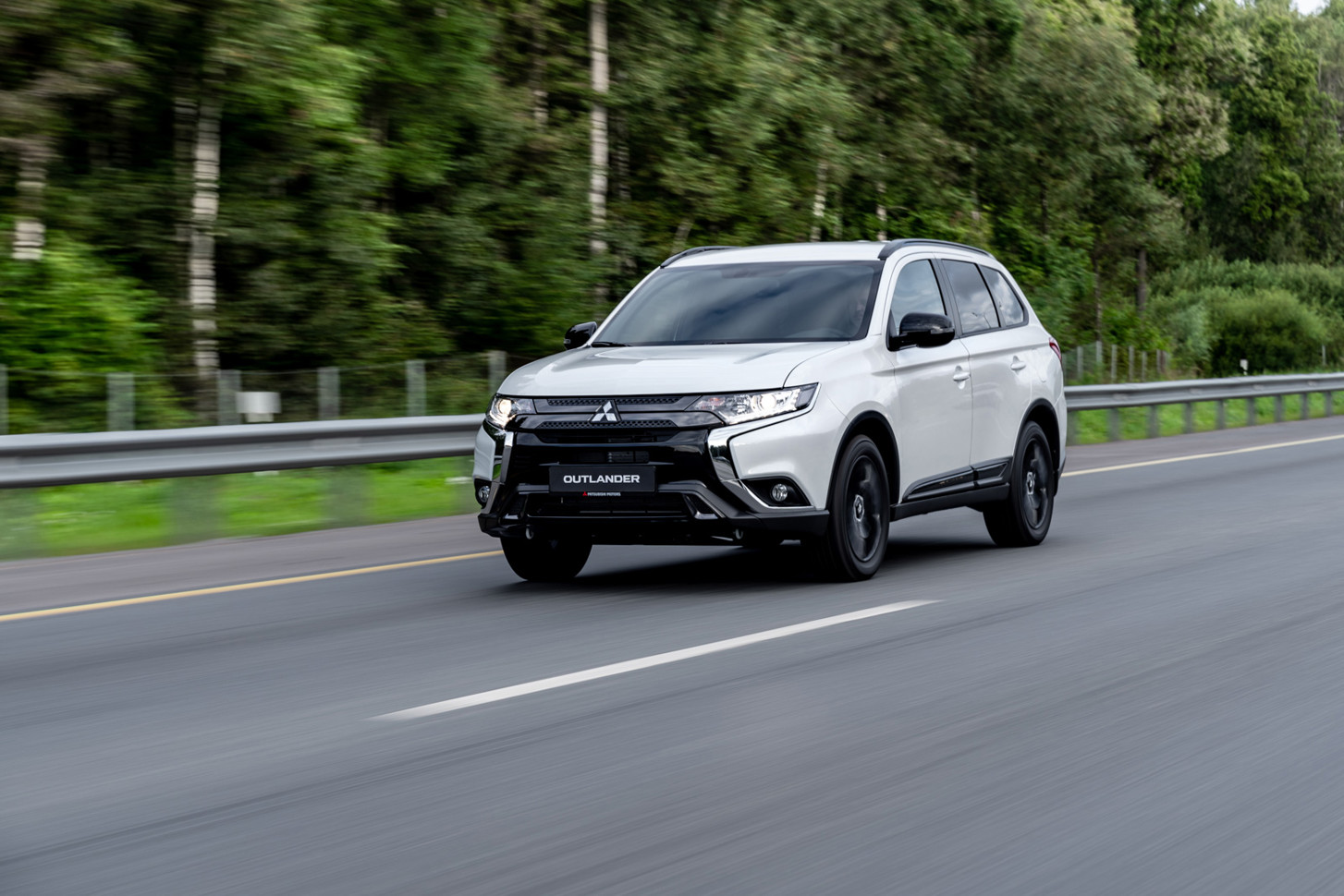 Обновленный Mitsubishi Outlander Обновленный Mitsubishi Outlander