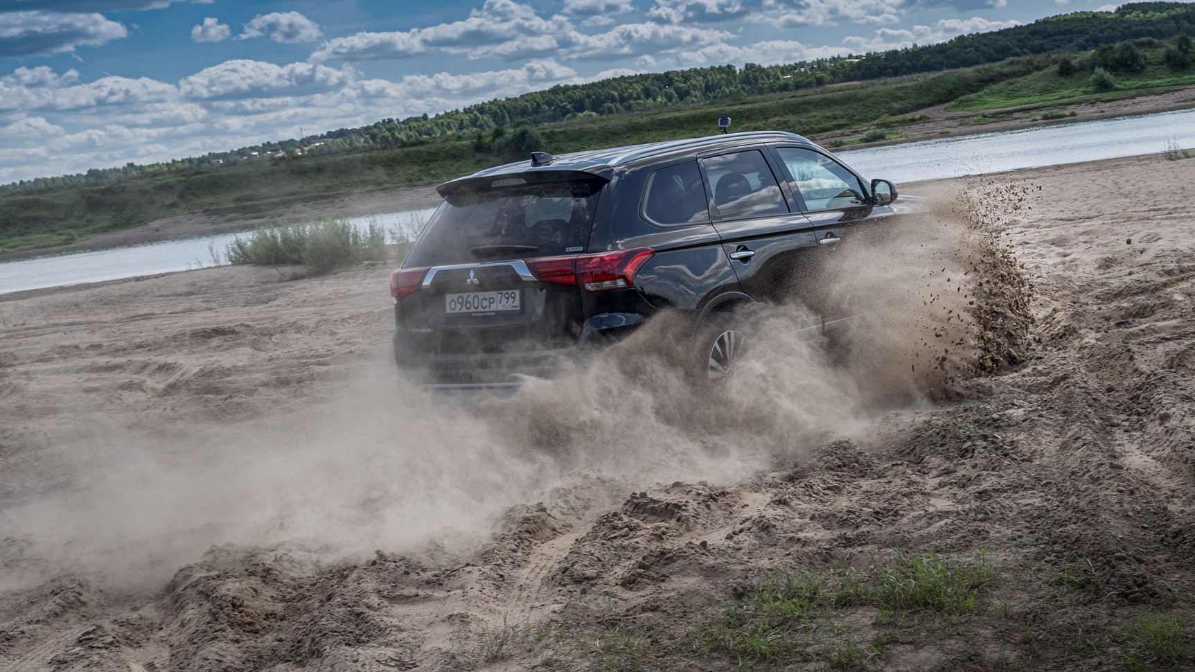 Обновленный Mitsubishi Outlander Обновленный Mitsubishi Outlander