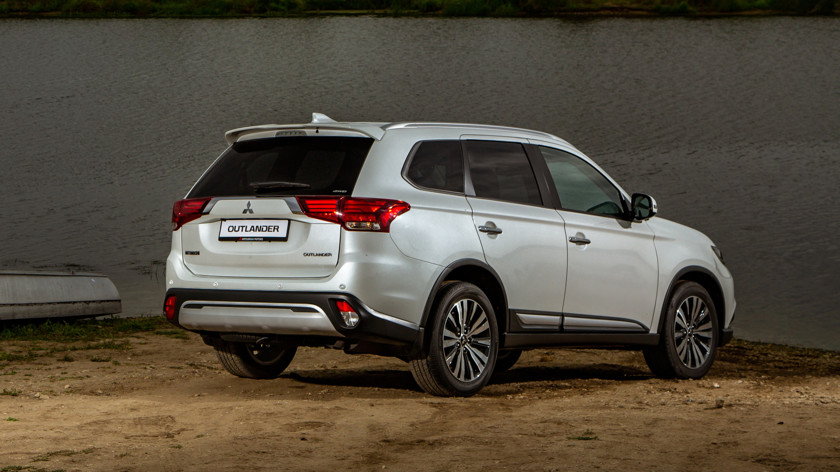 Прежний Mitsubishi Outlander Прежний Mitsubishi Outlander