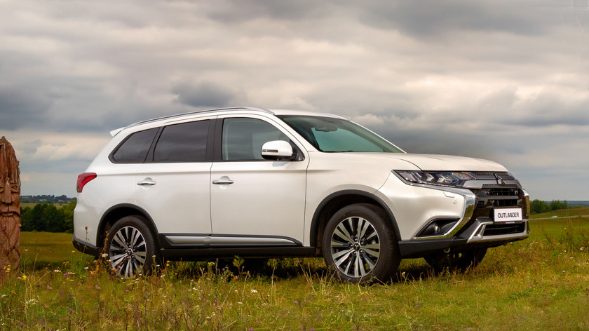 Прежний Mitsubishi Outlander Прежний Mitsubishi Outlander