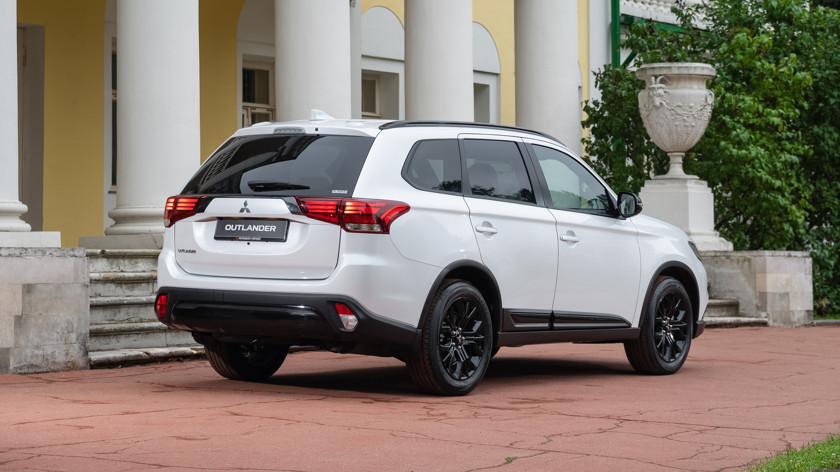 Обновленный Mitsubishi Outlander Обновленный Mitsubishi Outlander